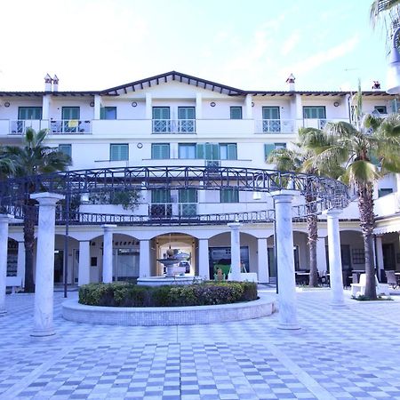 Cytrus Apartament Villa Marina di Massa Exterior photo