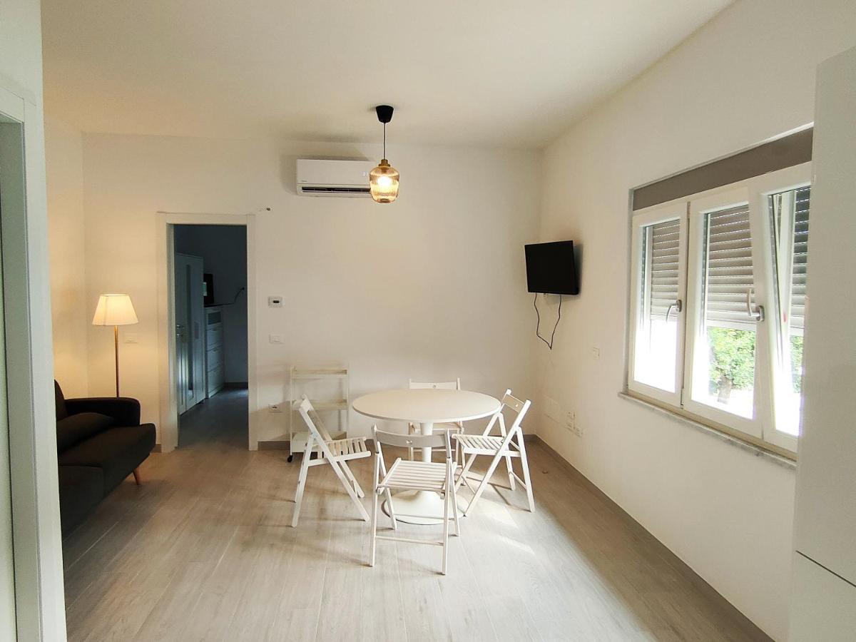 Cytrus Apartament Villa Marina di Massa Exterior photo