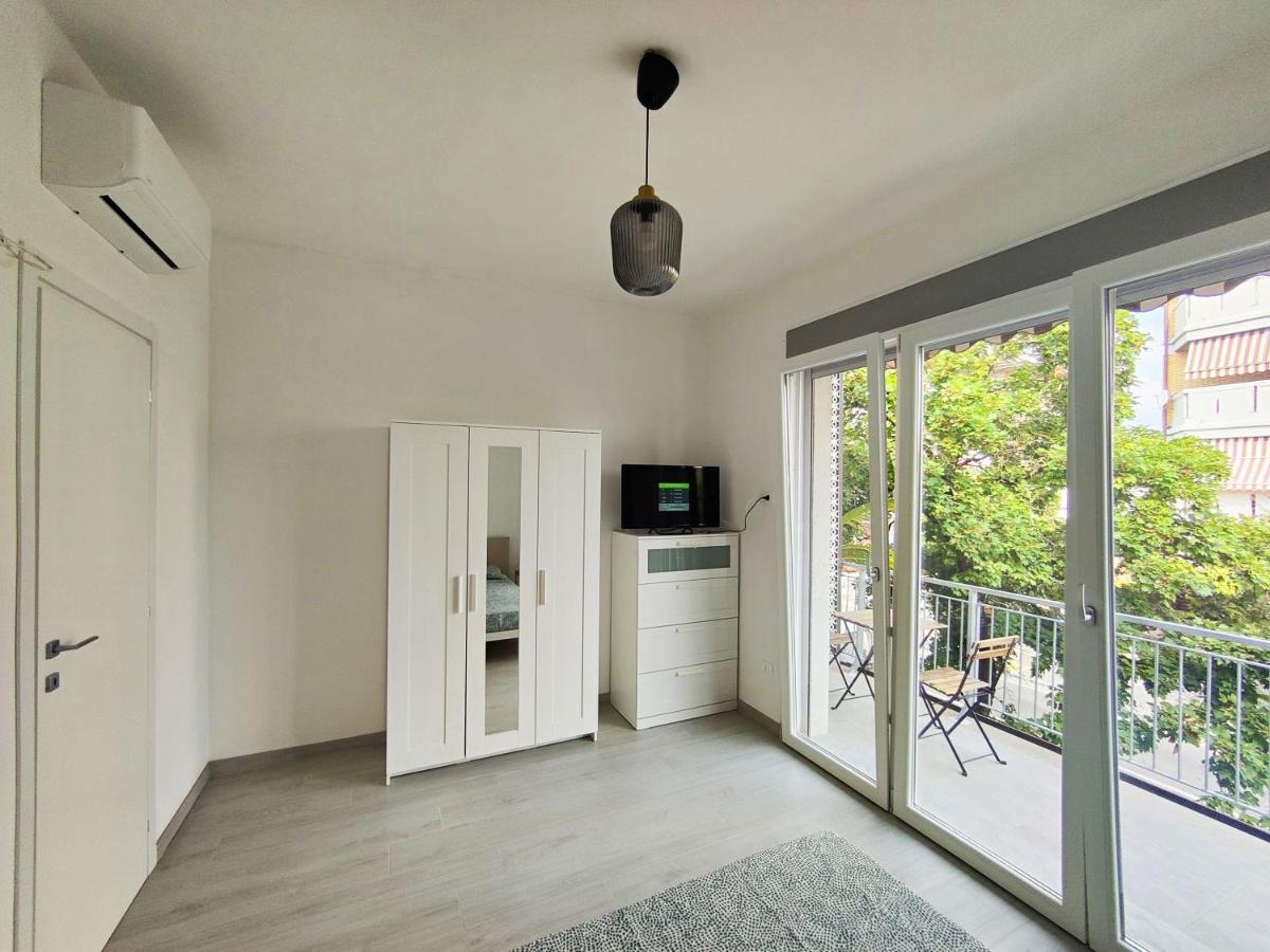 Cytrus Apartament Villa Marina di Massa Exterior photo