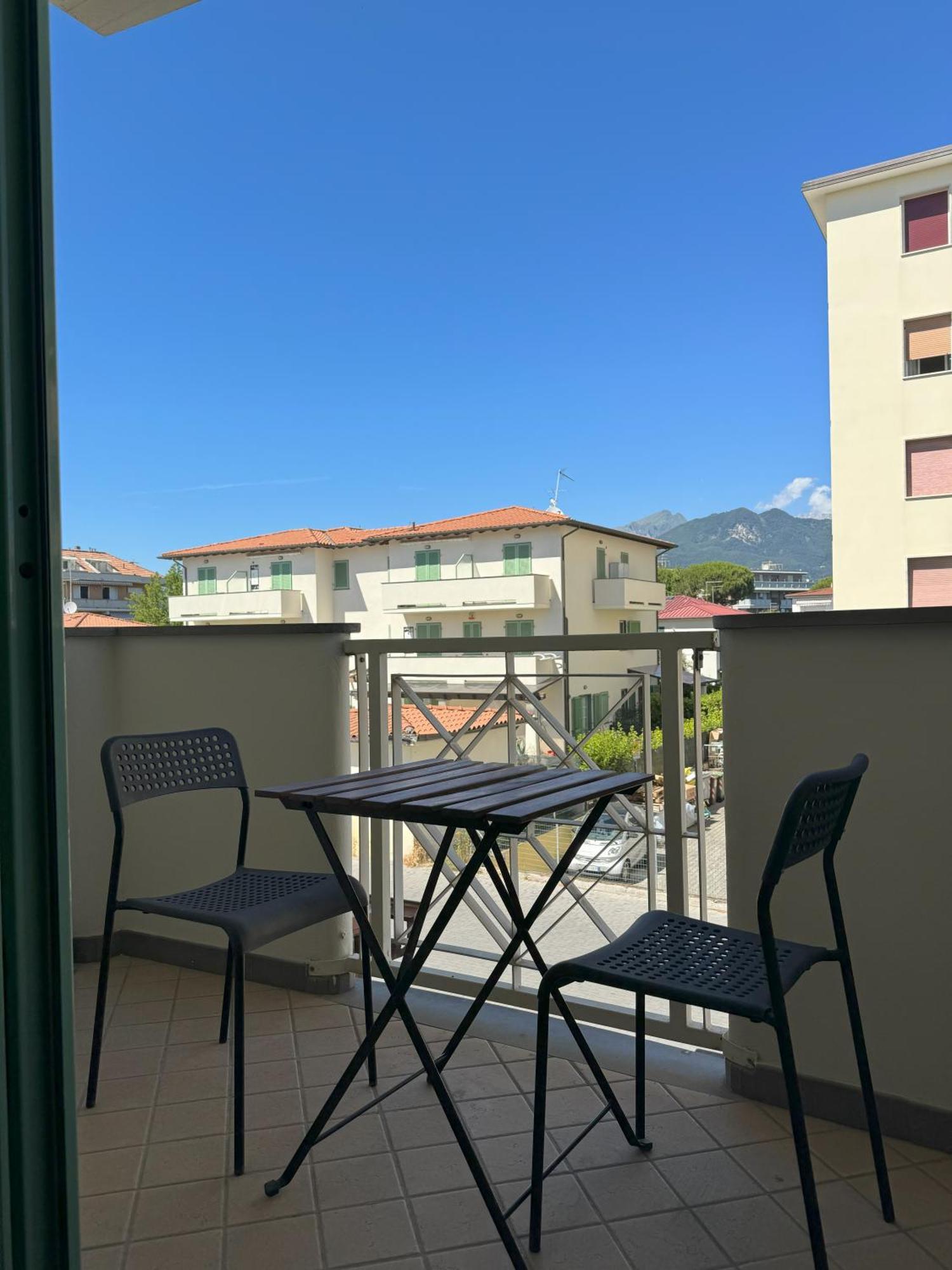 Cytrus Apartament Villa Marina di Massa Exterior photo