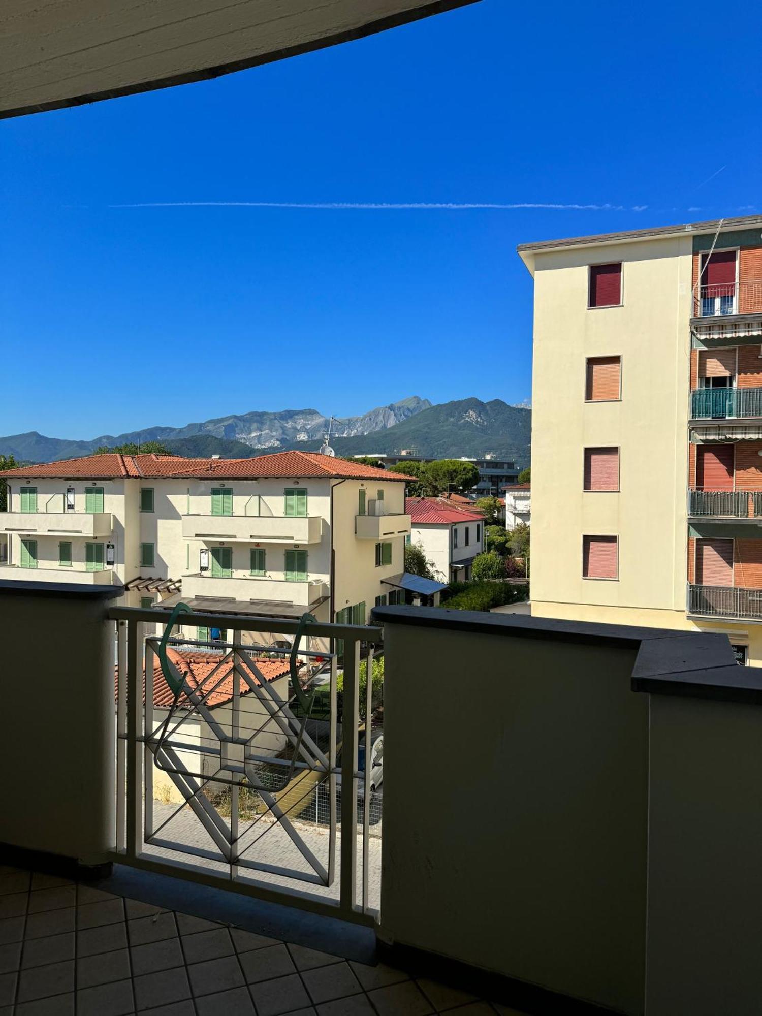 Cytrus Apartament Villa Marina di Massa Exterior photo