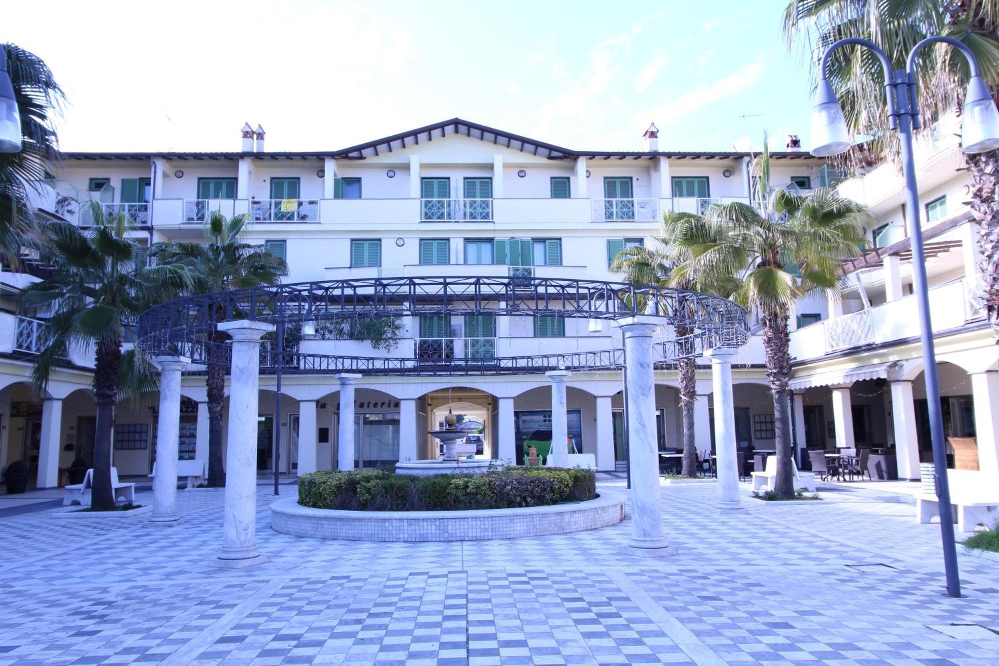Cytrus Apartament Villa Marina di Massa Exterior photo