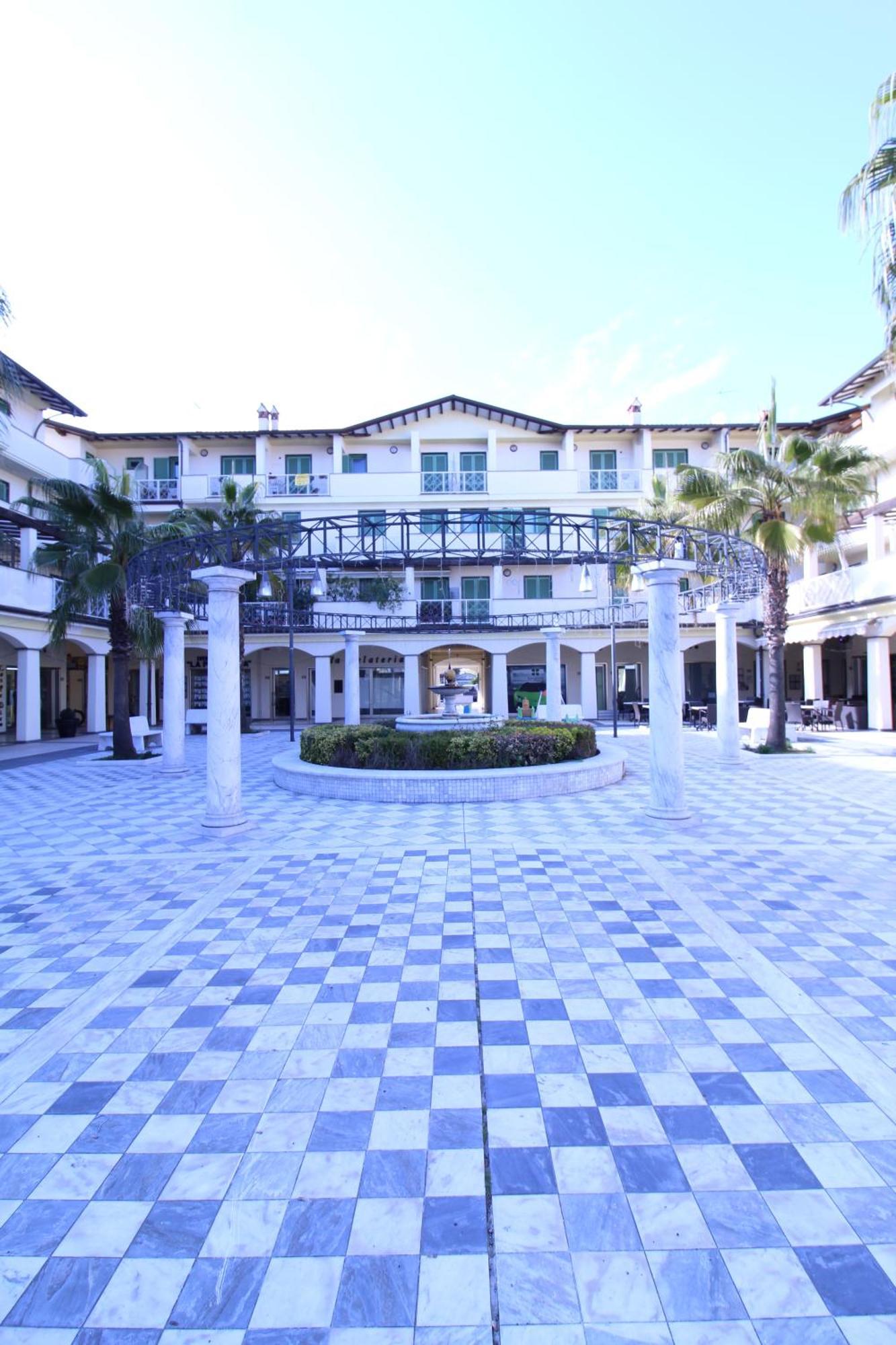 Cytrus Apartament Villa Marina di Massa Exterior photo